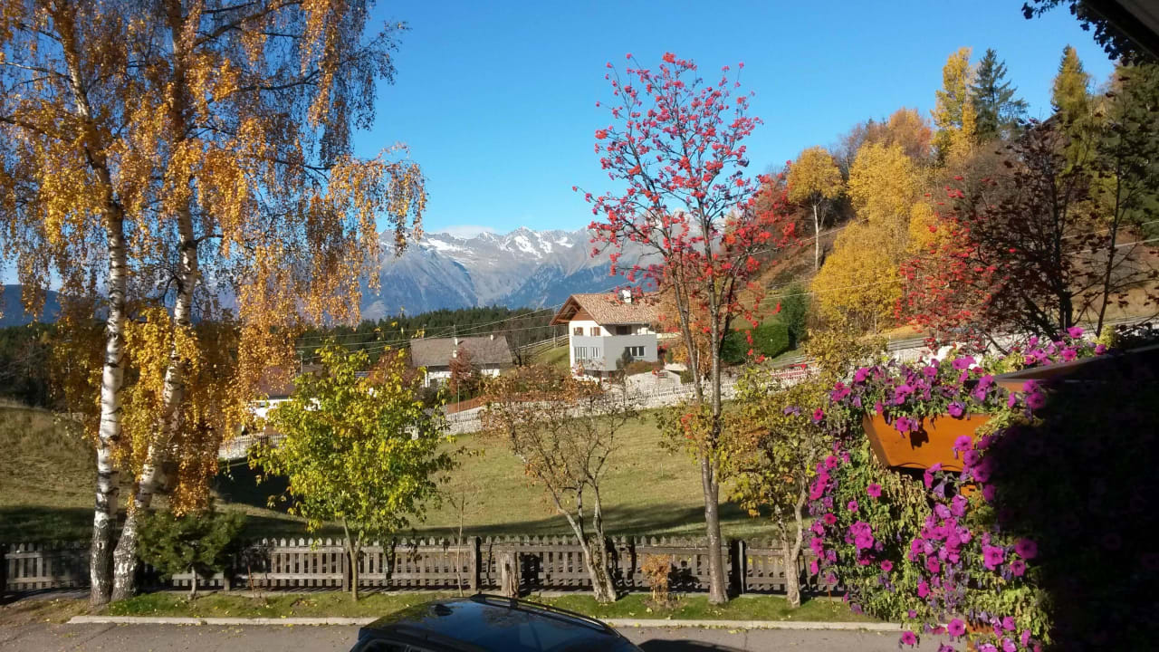 Ausblick vom Zimmerfenster Hotel Sonnenheim