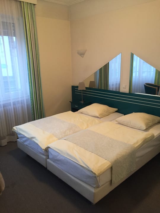 Zimmer Hotel City