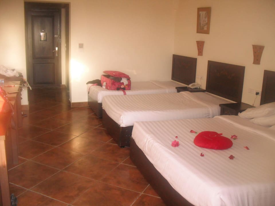 Betten im Familienzimmer Three Corners Sea Beach Resort