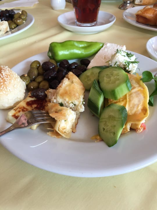 Türkisches Frühstück  Salamis Bay Conti Resort Hotel & Casino