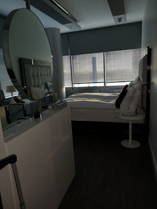 Zimmer INNSiDE by Meliá Düsseldorf Hafen