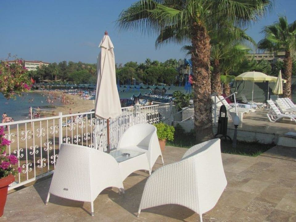 Terasa nad pláží Incekum Su Hotel