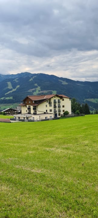 Außenansicht Premium Wanderhotel Steirerhof