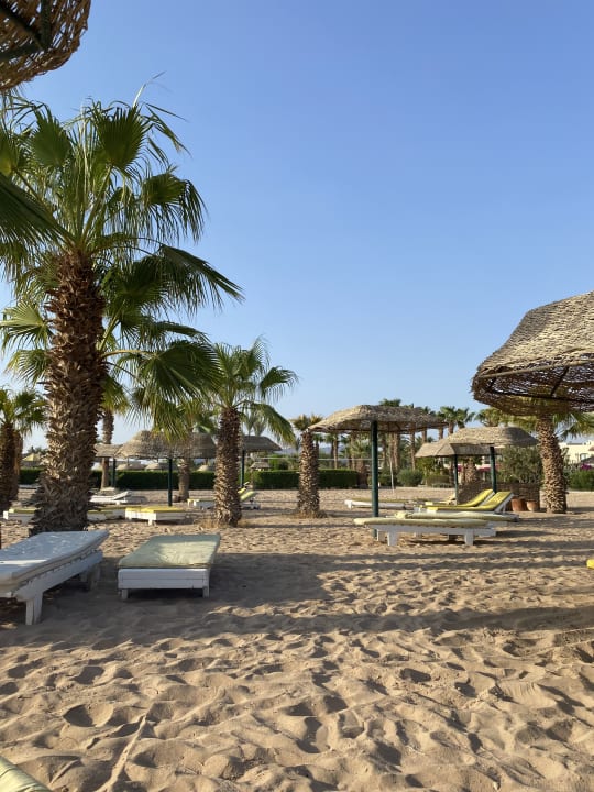 Strand Lotus Bay Beach Resort