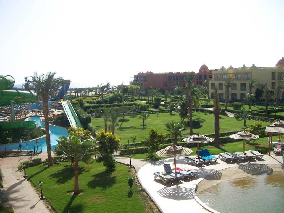 Ogród  Titanic Beach Spa & Aqua Park