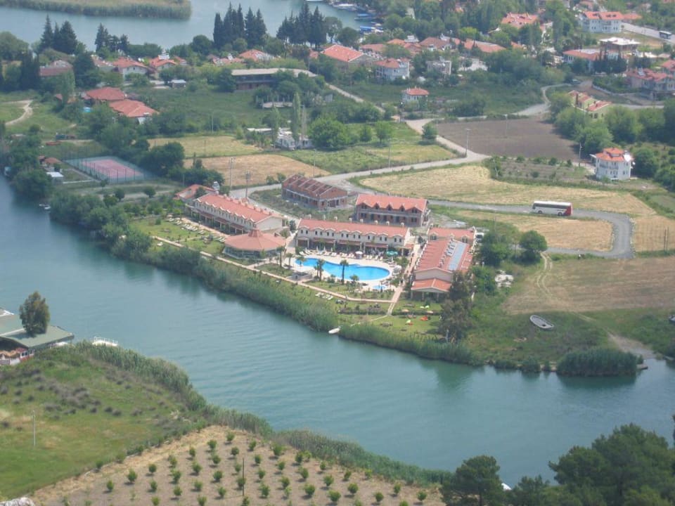 Blick von Kaunos auf das Hotel Dalyan Resort