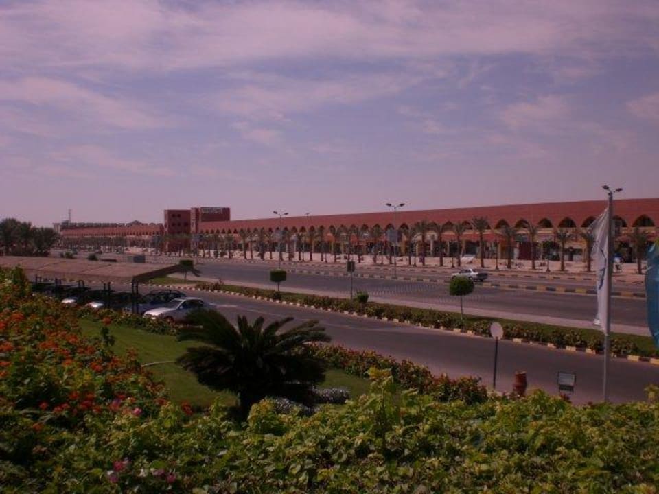Bummelmeile vorm Hotel Pickalbatros Dana Beach Resort - Hurghada