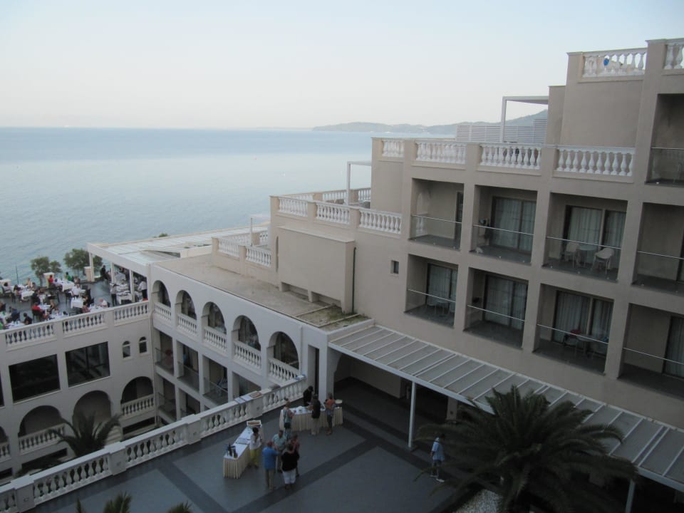 Blick vom Meerblick-Superiorzimmer im Haupthaus MarBella, Mar-Bella Collection