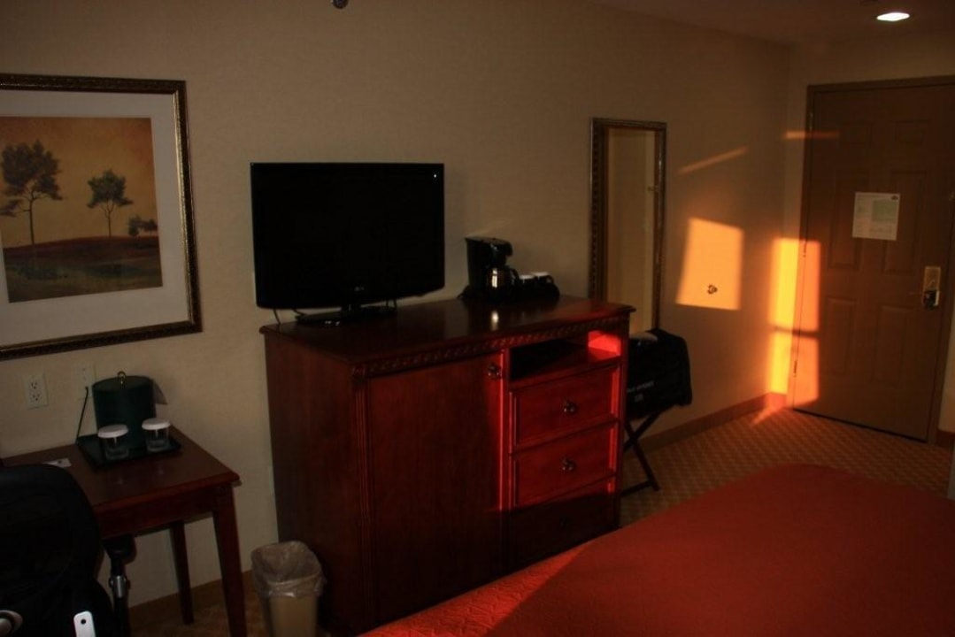 Zimmer I Queens County Inn and Suites