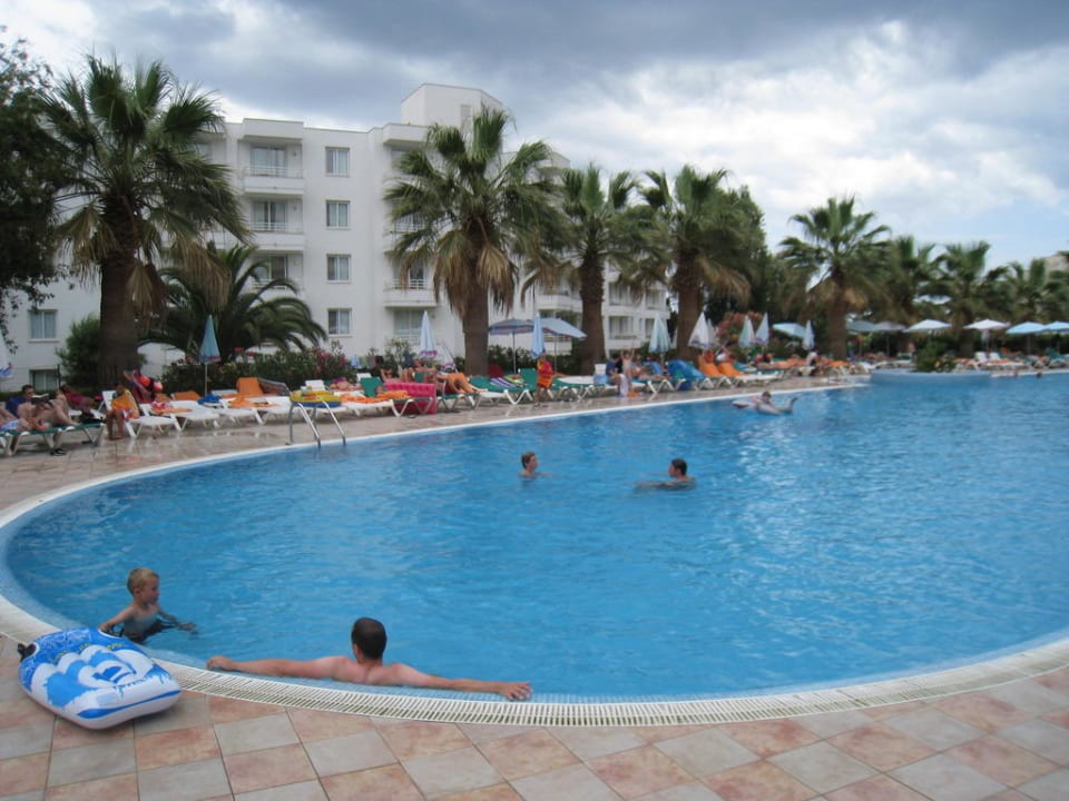 Pool allsun App.-Hotel Orient Beach