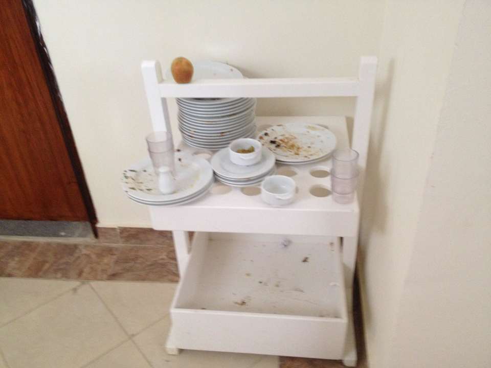 Benutztes Geschirr Riviera Aqua Park Resort