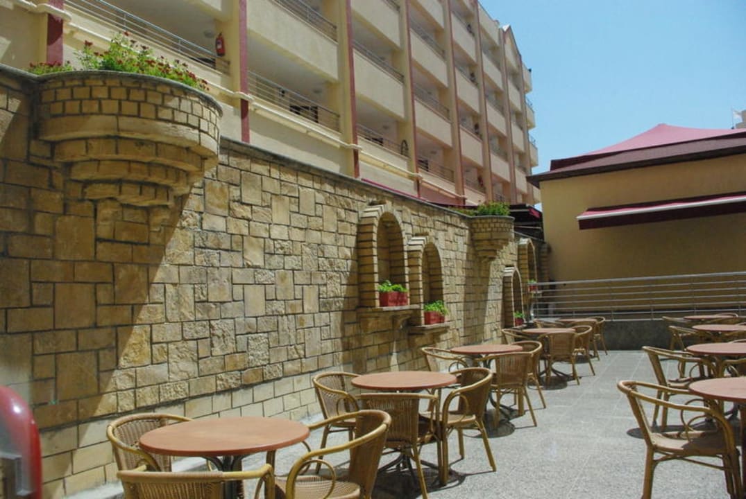 Stoliki za sceną A11 Hotel Obaköy