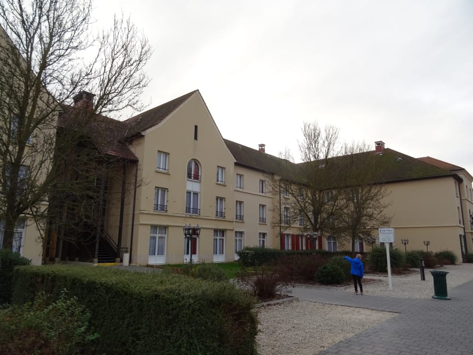 Außenansicht Campanile Val de France
