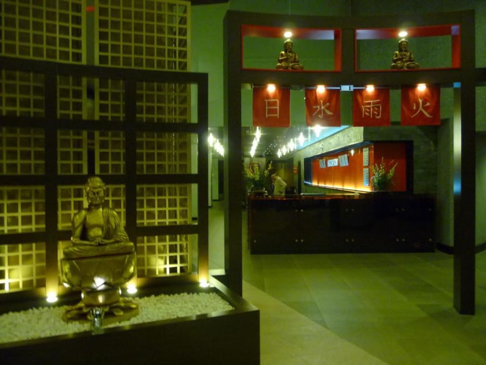 Recepcja po wejsciu do hotelu  Limak Lara Deluxe Hotel & Resort