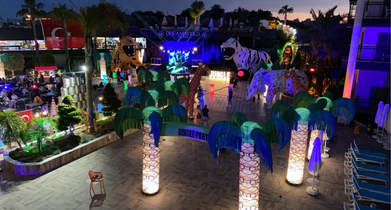 Gastro Dream World Palace Hotel