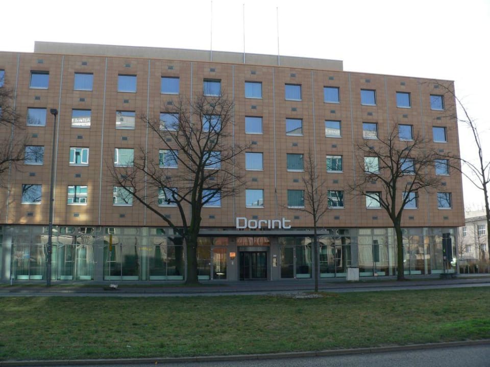 Gesamtansicht Essential by Dorint Berlin-Adlershof