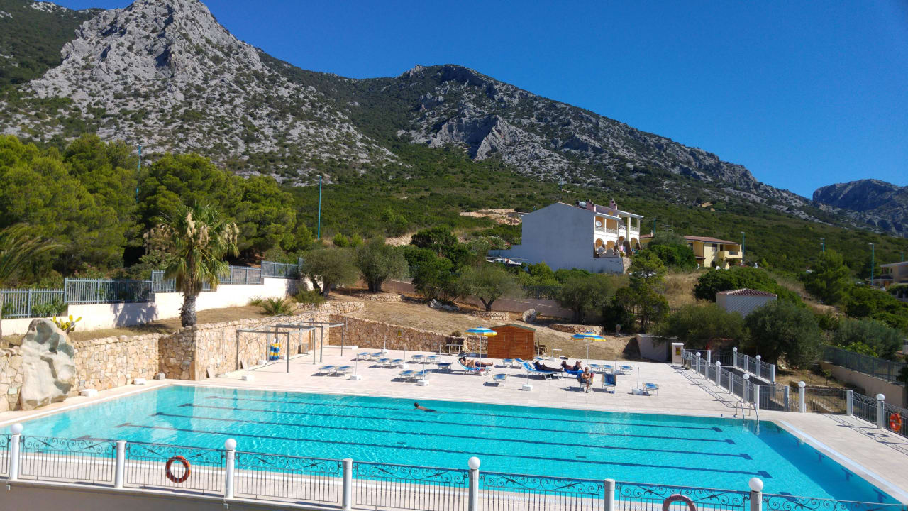 Tolles Pool zum Schimmen Hotel Brancamaria