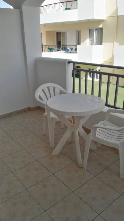 Großer Balkon Sentido More Meni Residence & Suites