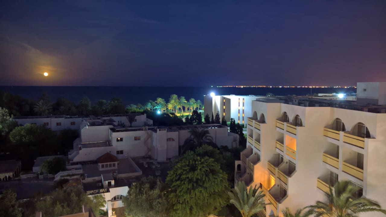 Nachtaufnahme Zimmer mit Meerblick Marhaba Royal Salem