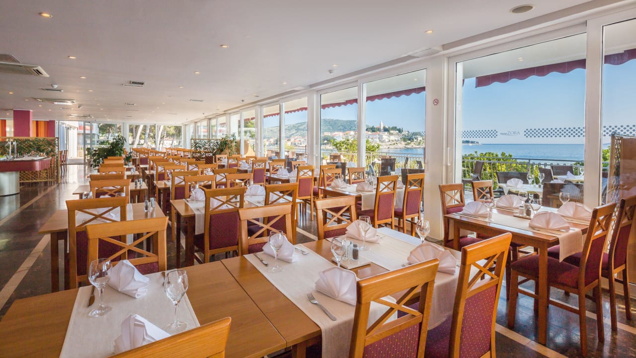 Restaurant  Hotel Zora
