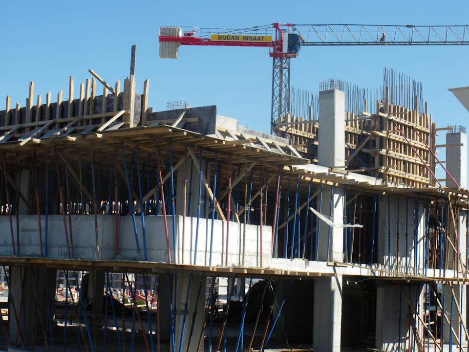 Baustelle gegenüber des Zimmeraber schnelle Bauzei Sherwood Dreams Resort