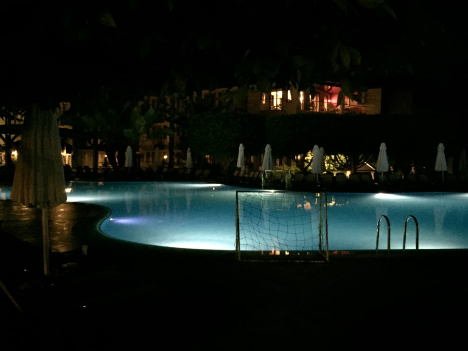 Pool Club Grand Side