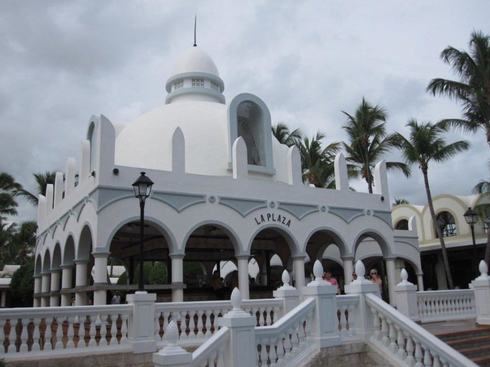 Bar neben dem Pool Hotel Riu Bambu