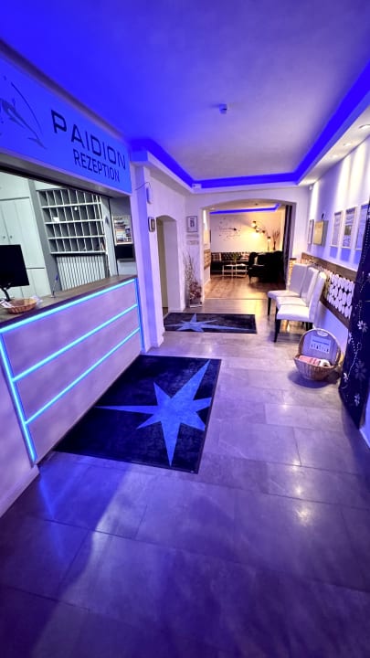 Lobby Hotel Paidion