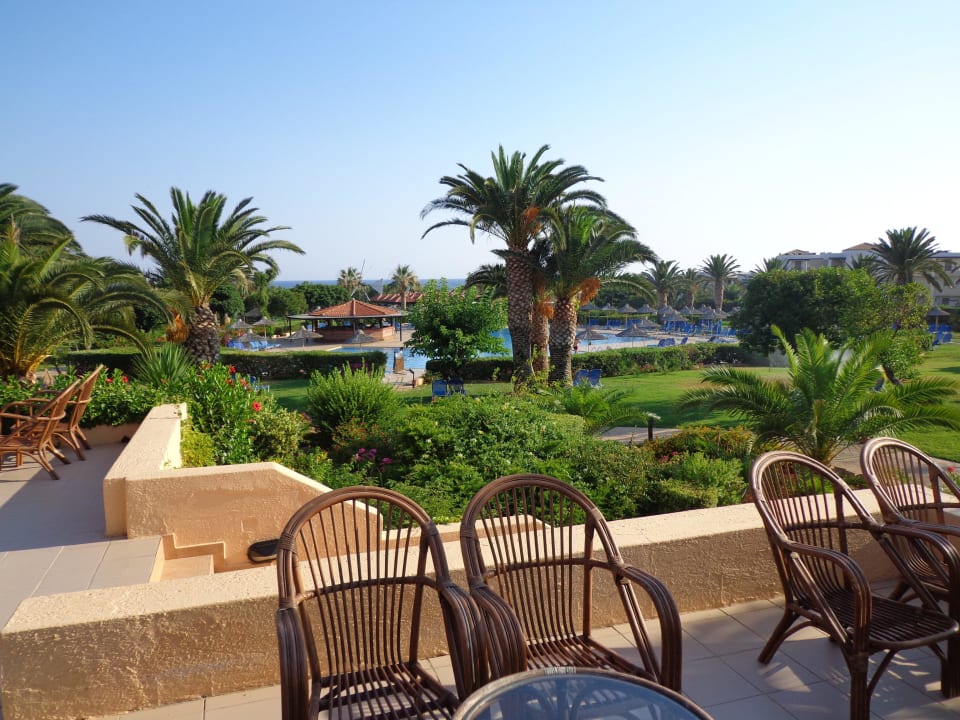 Terrasse Hotelbar - Blick Pool Anissa Beach & Village