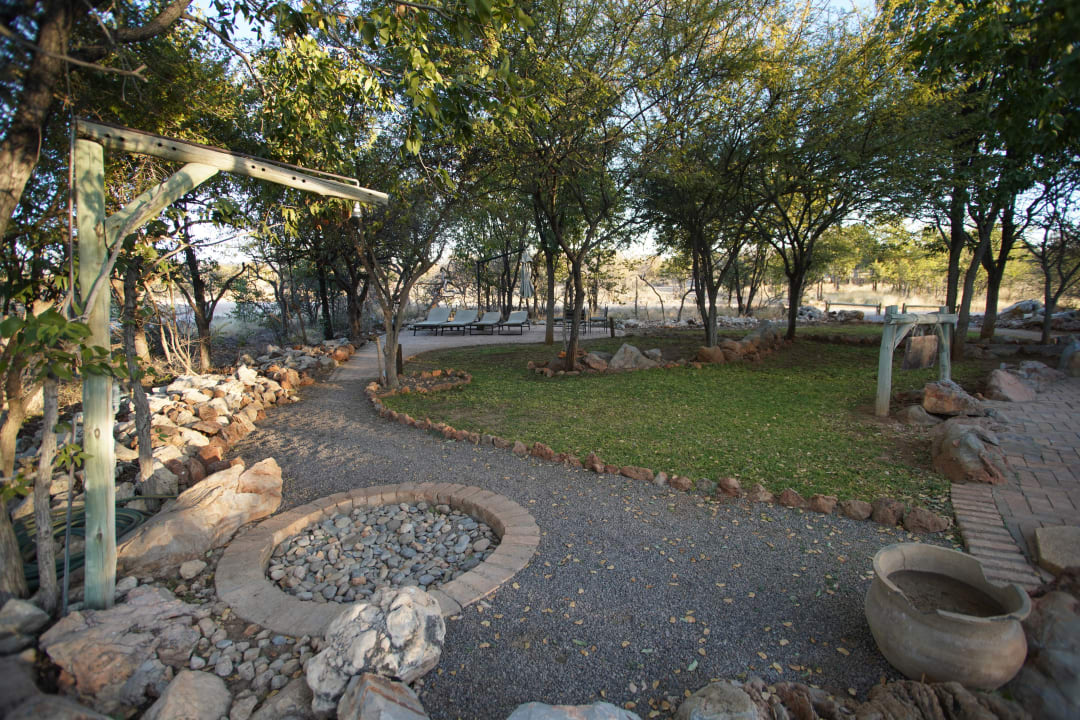 Gartenanlage Etosha Village