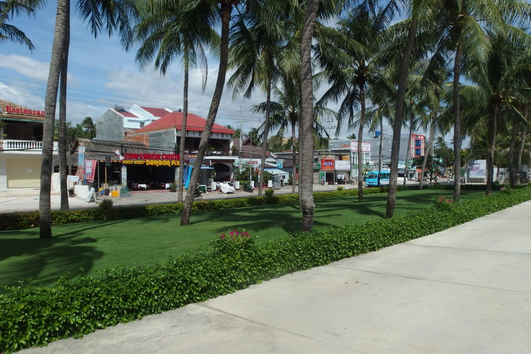 Vom Hotel zur Strasse Hotel Blue Ocean Resort