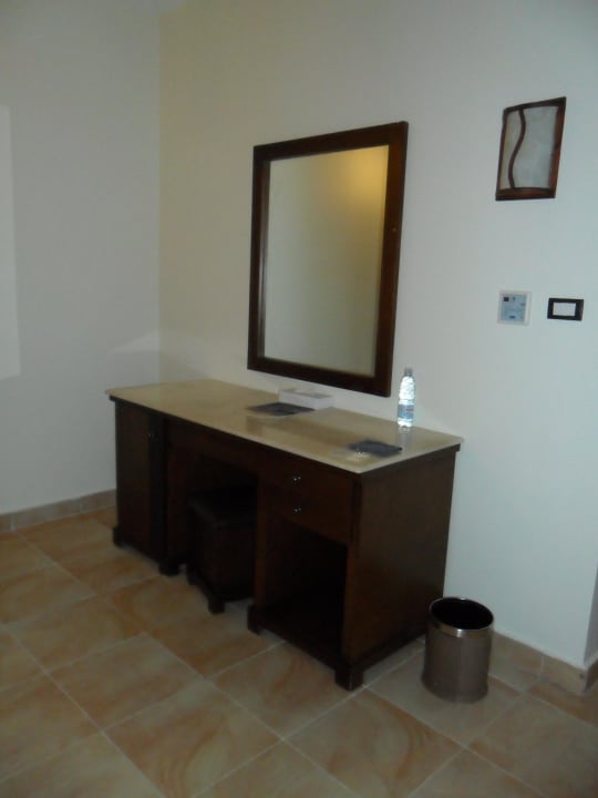 Spiegelschrank Pickalbatros Alf Leila Wa Leila Resort - Neverland Hurghada