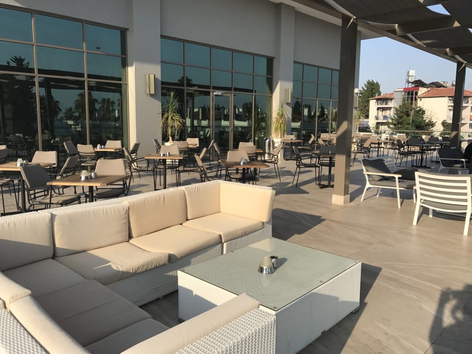 Restaurant Acanthus Cennet Barut Collection