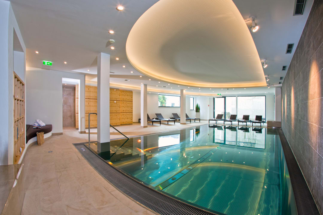 Pool Hotel Lukas