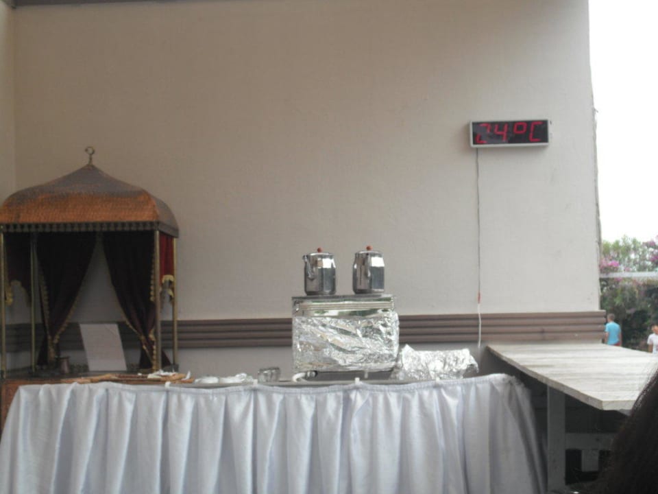 Teestand Saturn Palace Resort Hotel