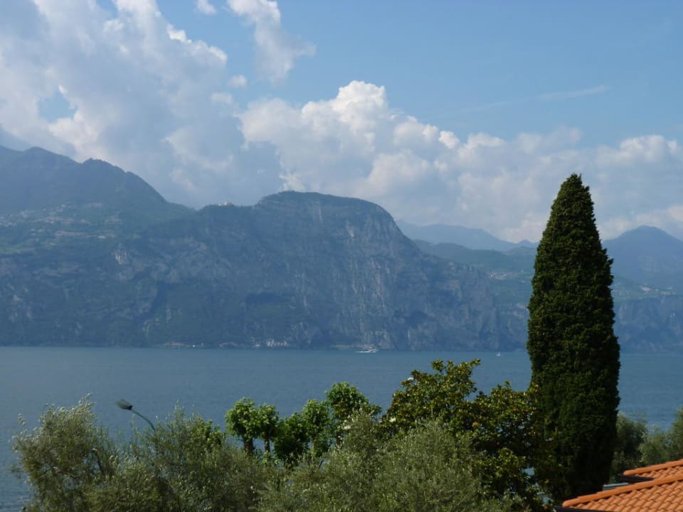 Blick zum See vom Hotelbalkon Hotel Rosmari