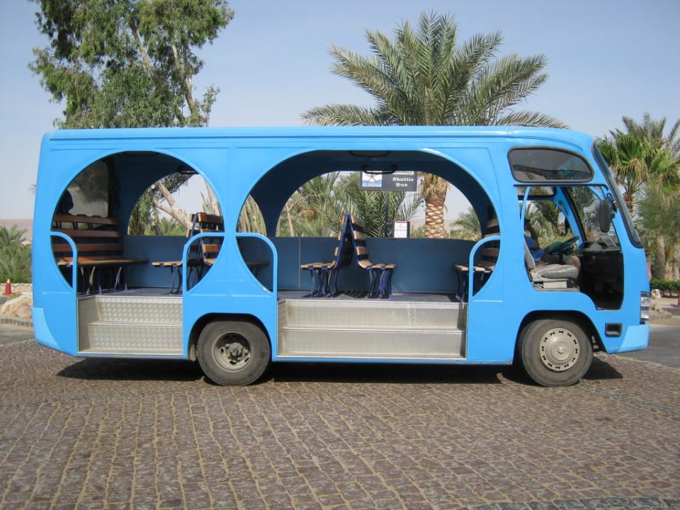 Shuttlebus nach Downtown Mövenpick Resort & Spa El Gouna