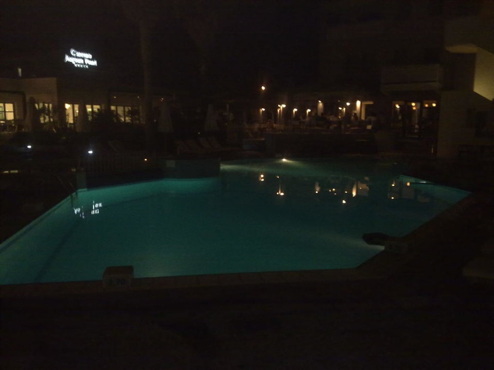 Swimmingpool Abends Pearl Beach