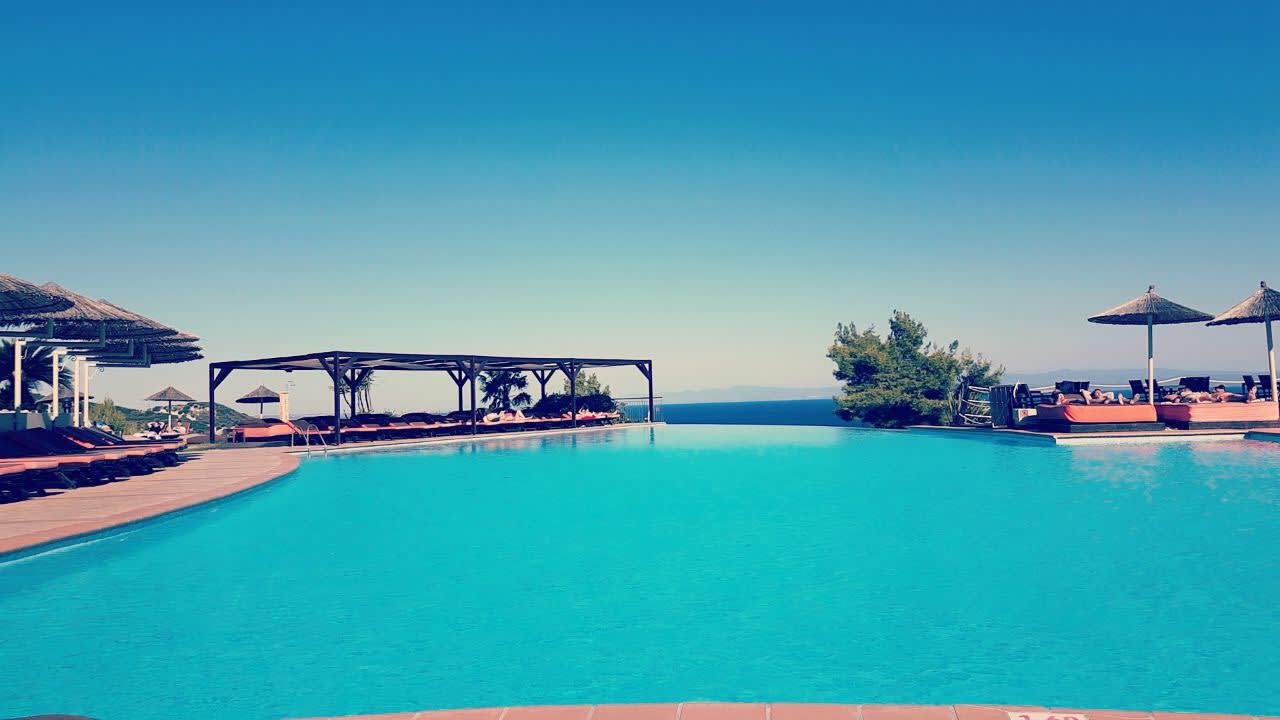 Pool Alia Palace