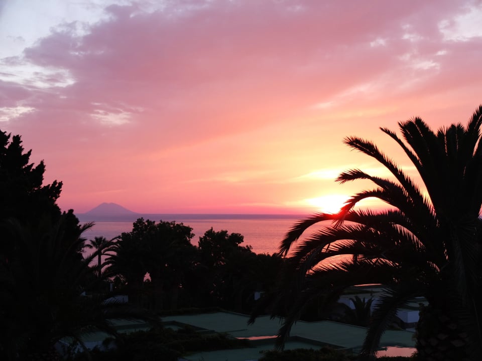 Stromboli von der Restauranterrasse Aldiana Club Rocca Nettuno Calabria