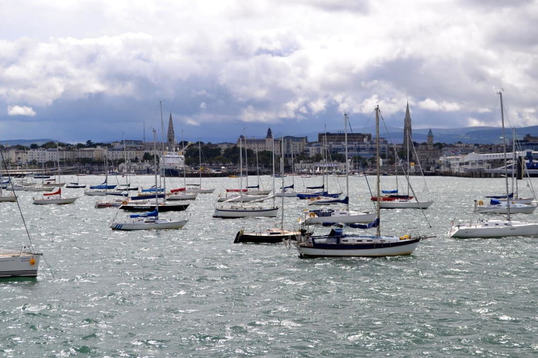 Das Royal Marine vom Ostpier Royal Marine Hotel