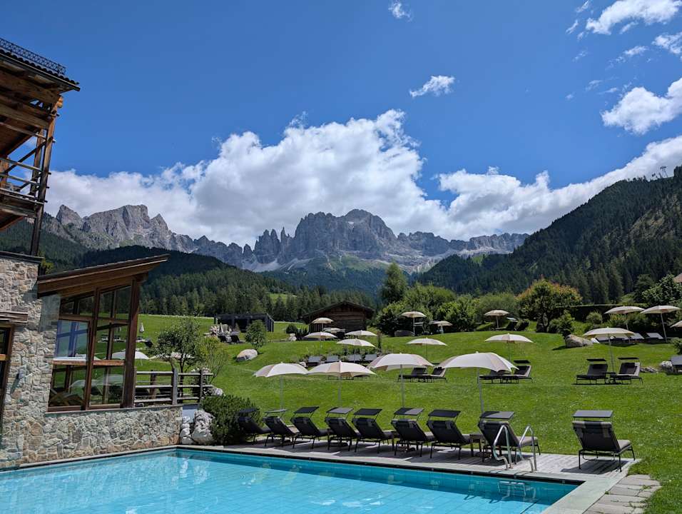 Pool Cyprianerhof Dolomit Resort