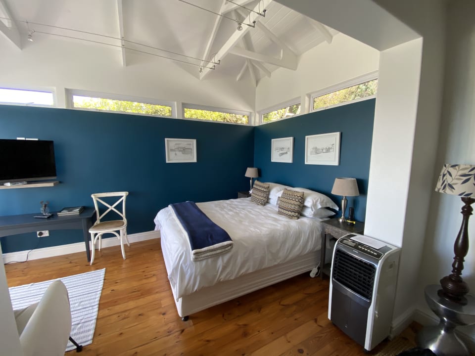 Zimmer Watercolours House