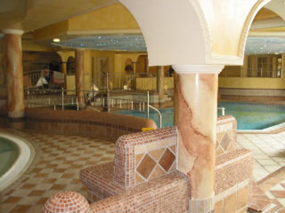 Hallenbadbereich Wellnesshotel Eggerwirt