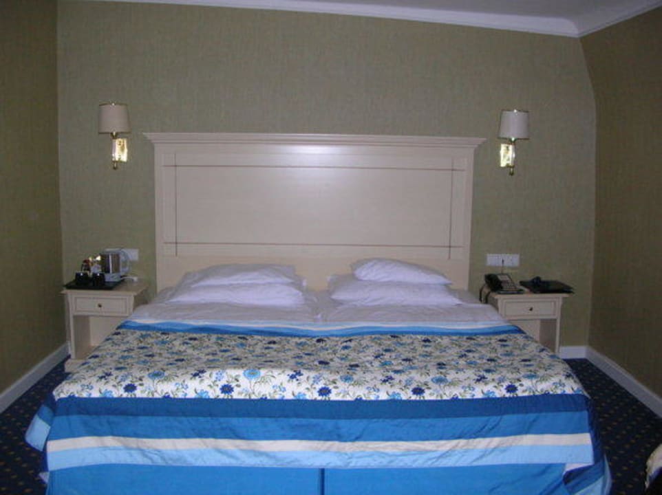 Bett Hotel De France