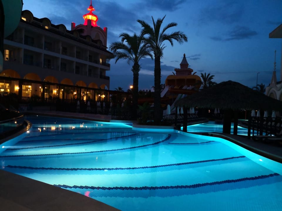 Pool Well Palace Side