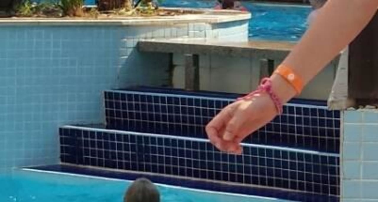 Pfusch!! Well Palace Side