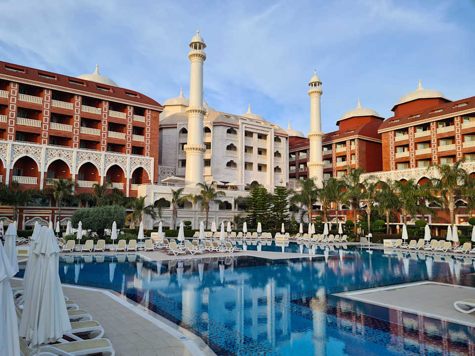 Pool Royal Taj Mahal Hotel