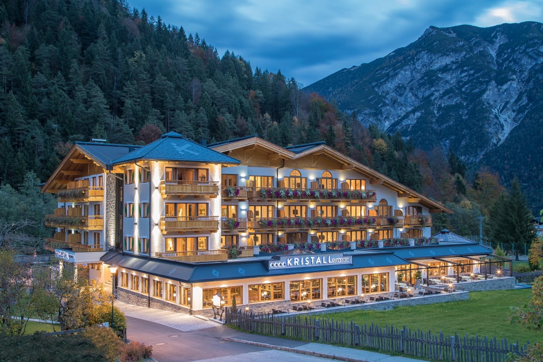 Außenansicht Verwöhnhotel Kristall