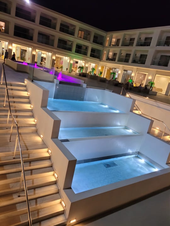 Außenansicht Asterias Beach Resort